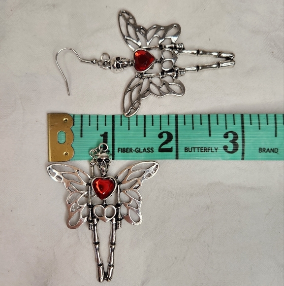 Skeleton Fairy Heart Earrings - Picture 4 of 4